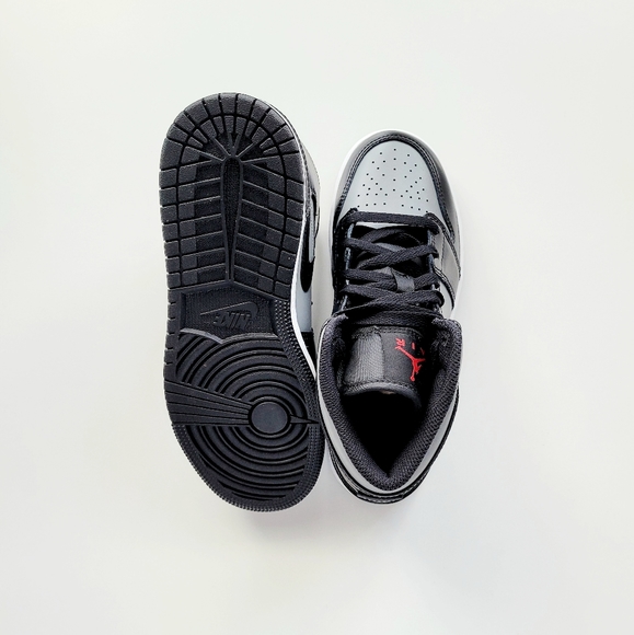 Nike Air Jordan 1 Mid Black Gym Red Particle Grey (GS) Youth 6 - Picture 5 of 6